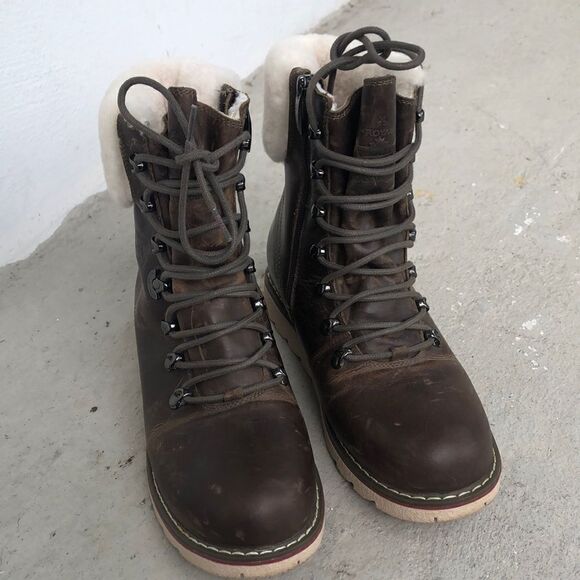 Royal Canadian Cambridge boots - Picture 1 of 10